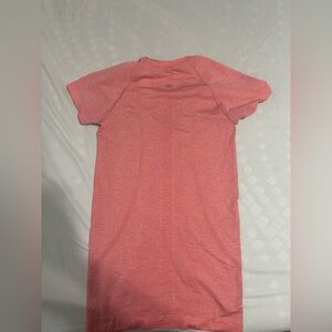 Women’s swiftly tech t shirt perfect condition
